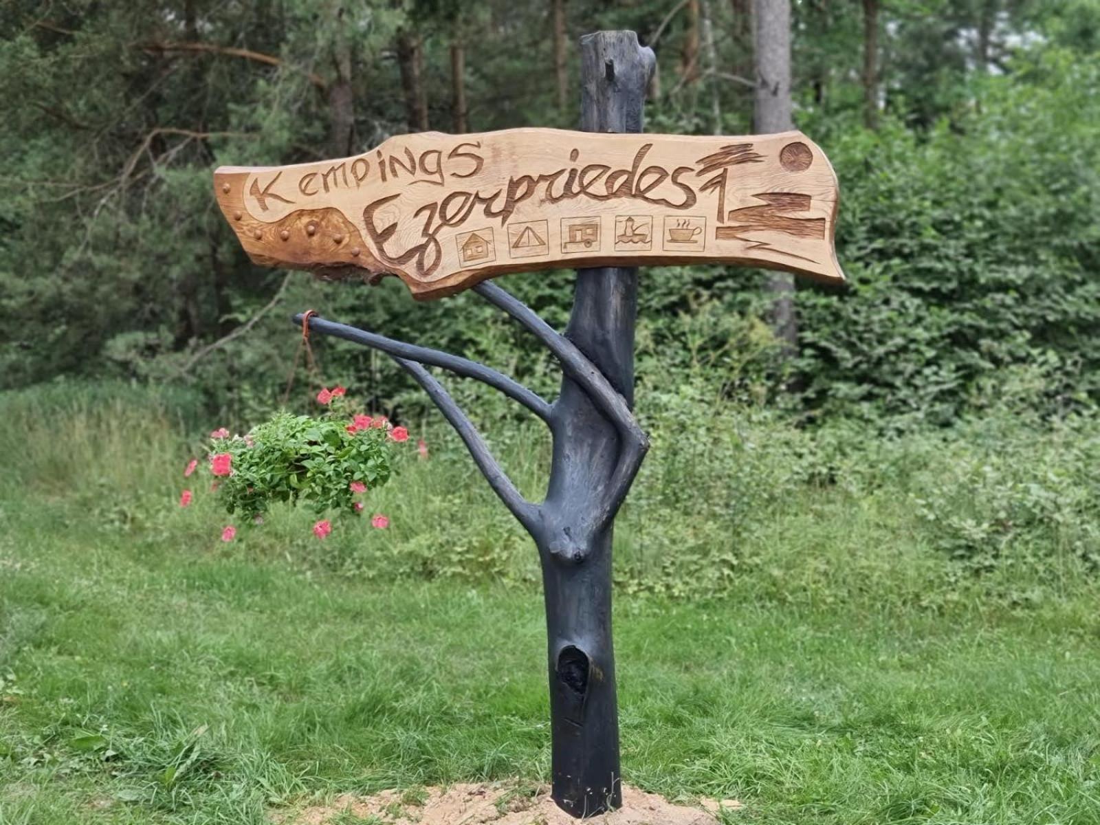 Kempings Ezerpriedes Burtnieki  Exterior foto