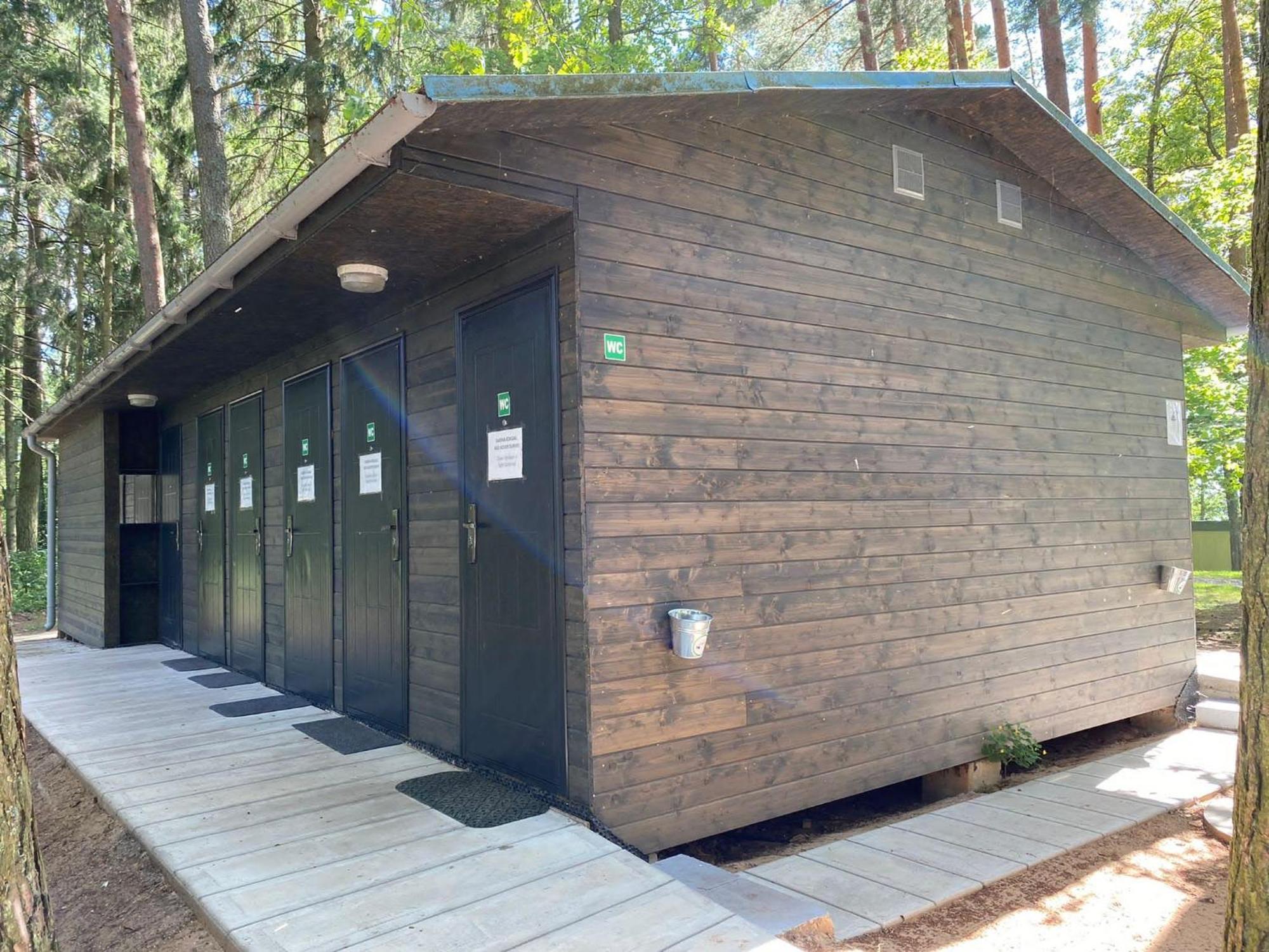 Kempings Ezerpriedes Burtnieki  Exterior foto