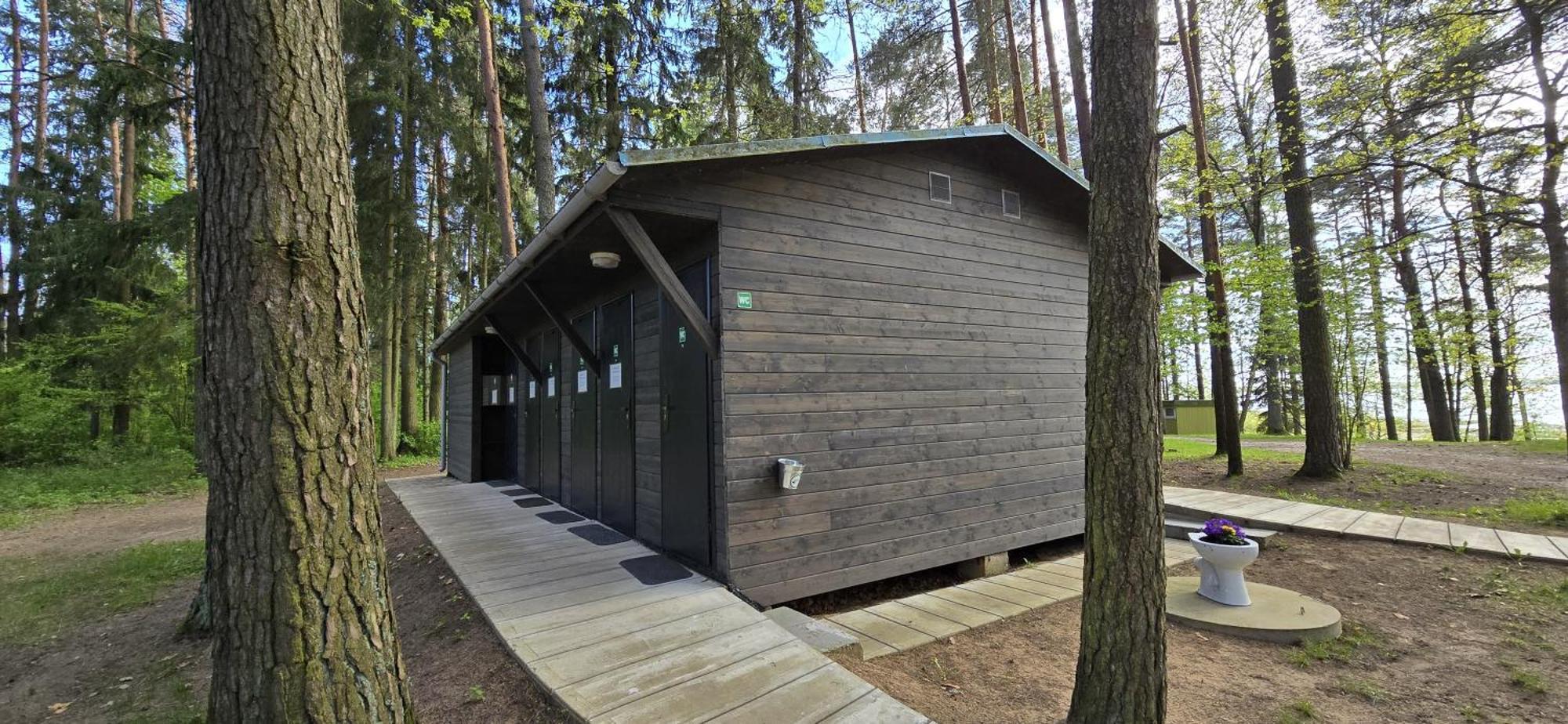 Kempings Ezerpriedes Burtnieki  Exterior foto