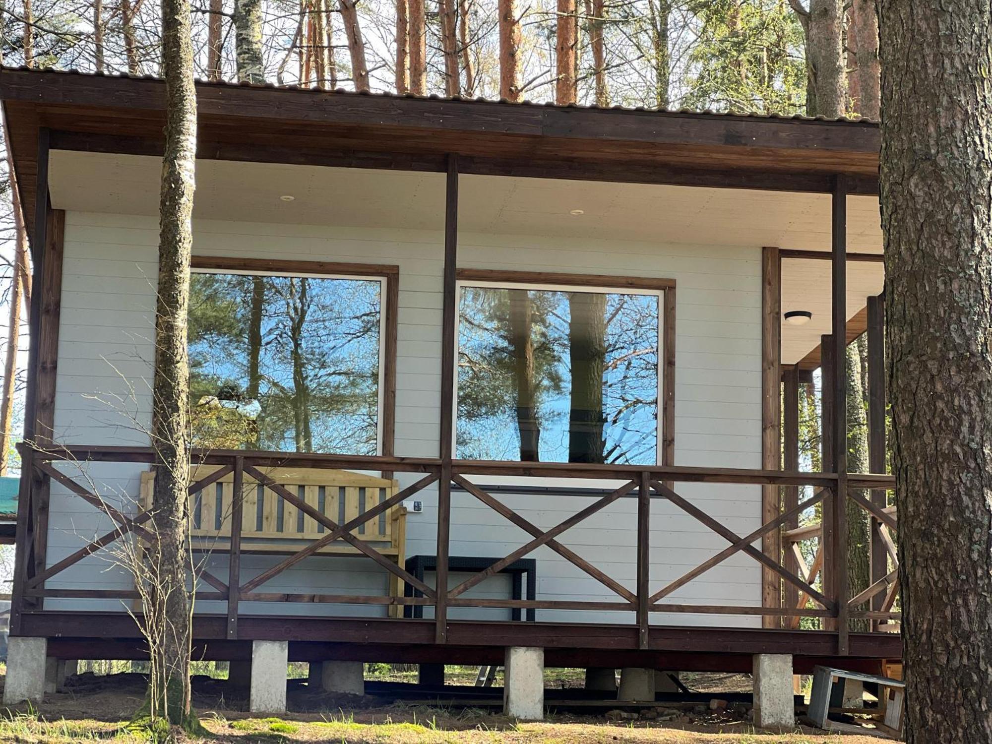 Kempings Ezerpriedes Burtnieki  Exterior foto