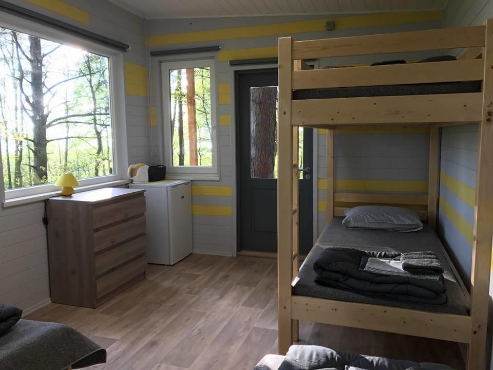 Kempings Ezerpriedes Burtnieki  Exterior foto