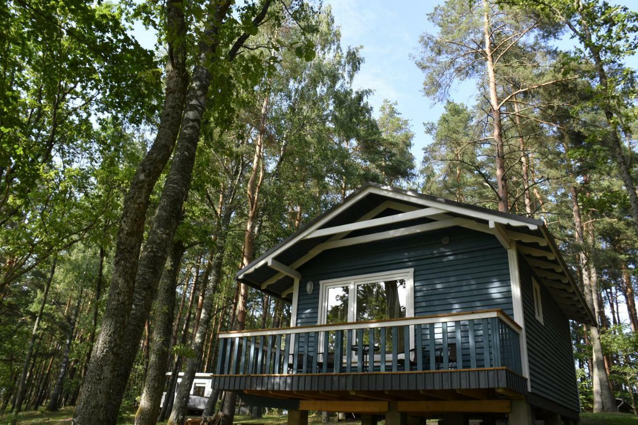 Kempings Ezerpriedes Burtnieki  Exterior foto