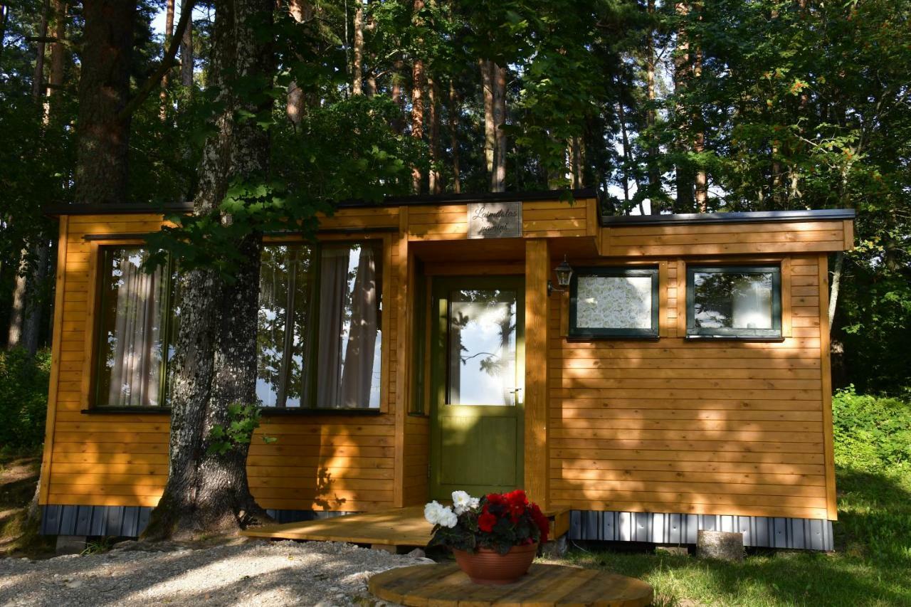 Kempings Ezerpriedes Burtnieki  Exterior foto