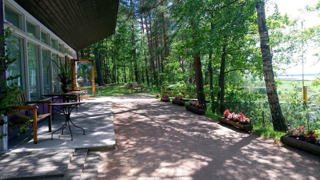 Kempings Ezerpriedes Burtnieki  Exterior foto